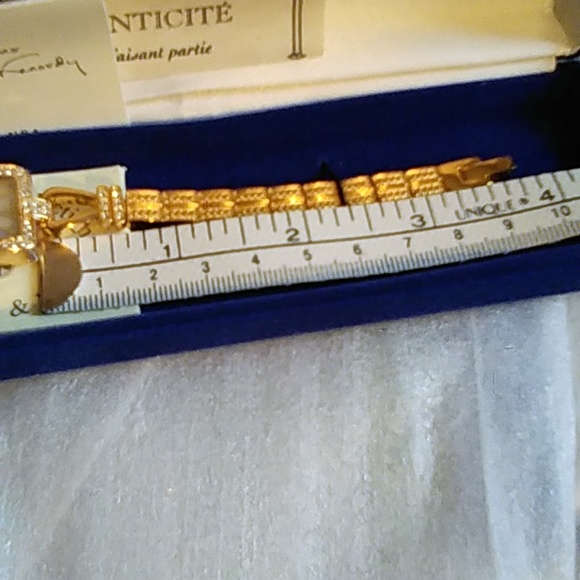 Jacqueline Kennedy's Gold Plated Watch - Picture 12 of 14